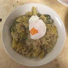 Une photo de Red Kumara curry