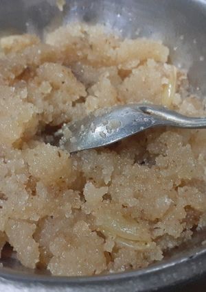 सूजी का हलवा (sooji ka halwa recipe in Hindi) रेसिपी मुख्य फोटो