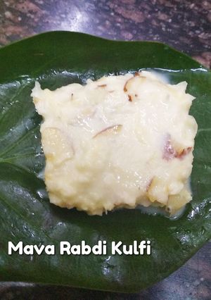 A picture of Mava Rabdi kulfi.