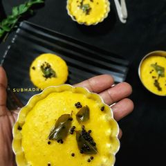 Dhokla muffins A picture of Dhokla muffins.