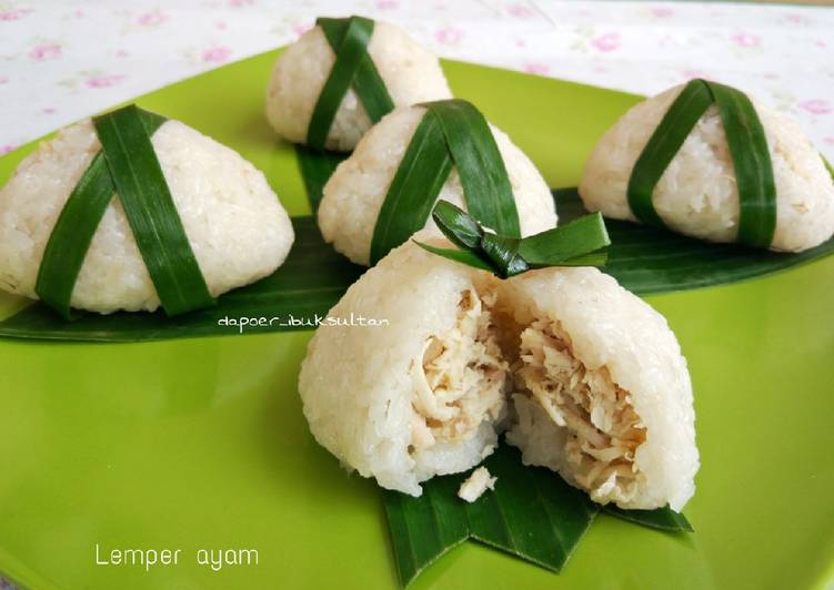 Bagaimana Menyiapkan Lemper ayam, Enak Banget