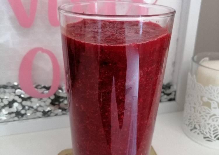 Simple Way to Make Super Quick Homemade Beetroot smoothie