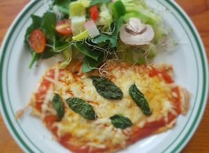 Una foto de Pechuga estilo pizza, fácil y rápida