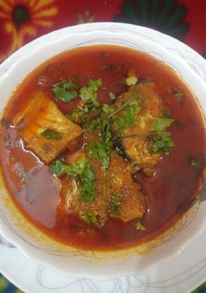 A picture of Fish curry.