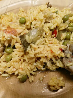 Una foto de Arroz con conejo