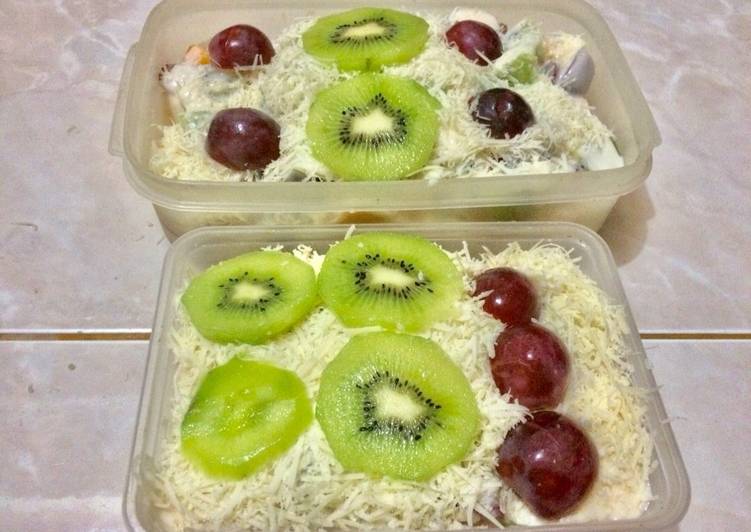 Cara termudah untuk Royal LezatSalad Buah