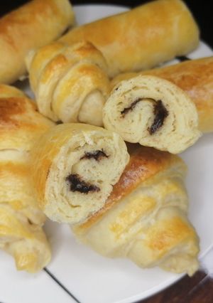 Una foto de Croissants y chocolatines de masa danesa 🥐