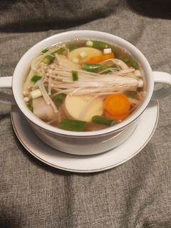 Foto resep Sup Jamur Enoki, Tofu Sayuran