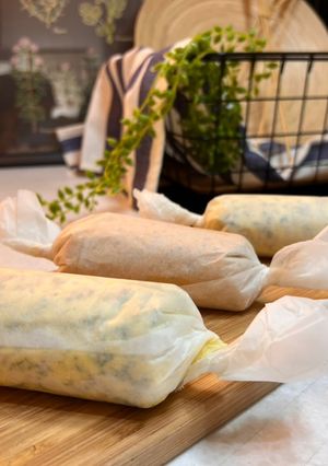 【AJ歐美食鋪】香料奶油(一)｜🧄大蒜巴西里🧄 的食譜成品照片