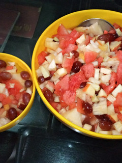 A picture of Fruits salad.