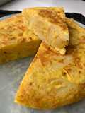 Tortilla de Patatas (Spanish Omelet with Potatoes)
