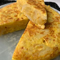 A picture of Tortilla de Patatas (Spanish Omelet with Potatoes).