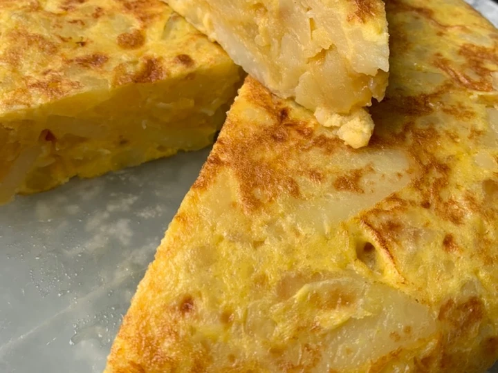 Easy Way Make Tortilla de Patatas (Spanish Omelet with Potatoes) the Perfect So Delicious
