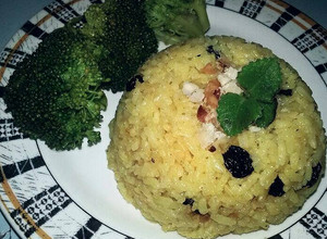 Una foto de Arroz a la nuez y cúrcuma