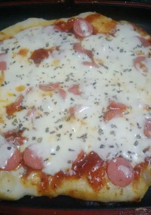 Foto resep Pizza meleleh toping sosis with happycall