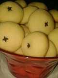 Ghorayeba with Cloves