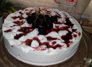 صورة لوصفة كلاص عائلي بفاكهة حب الملوك أو سوريز 🍒cerise