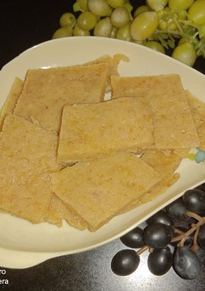 A picture of Khoya barfi.