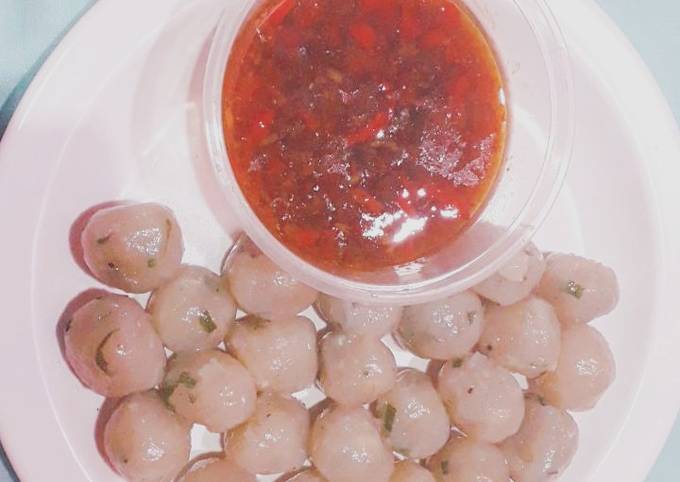 Cara Gampang Membuat Cilok kuah kecap pedas, Menggugah Selera