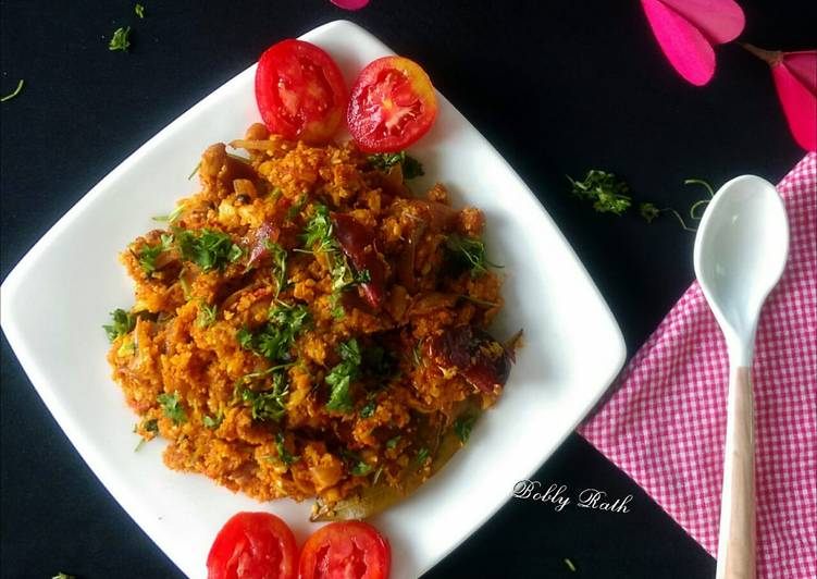 Simple Way to Prepare Any-night-of-the-week Low carbs Keto tomato masala rice (using cauliflower riced)