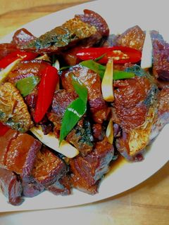 鹹魚燒肉 的食譜成品照片