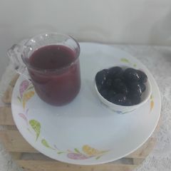 Black currant sauce A picture of Black currant sauce.