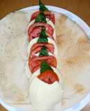 Ensalada capresa con toque arábigo 🍅🧀🌯