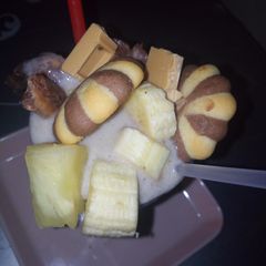 Chocolate, banana and pineapple smoothie A picture of Chocolate, banana and pineapple smoothie.