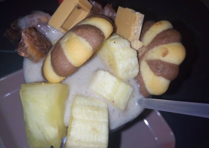 Chocolate, banana and pineapple smoothie