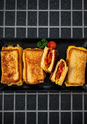 Foto resep Sandwich Roti Telur Lipat