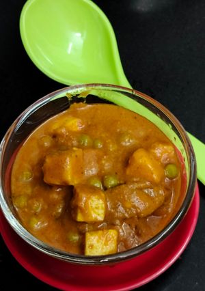 A picture of Creamy Matar Paneer.