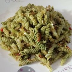 A picture of Spinach pasta.