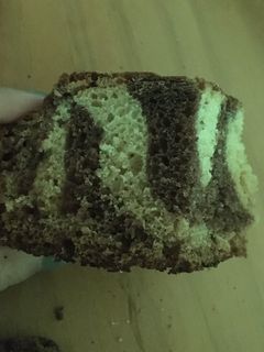 Una foto de Bizcochuelo súper fácil y económico (medidas en taza)