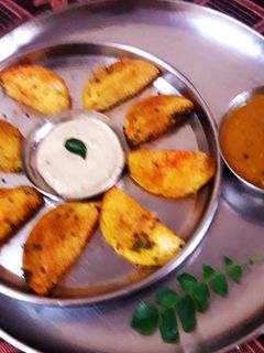 मसाला फ्राइड इडली (masala fried idli recipe in Hindi) रेसिपी मुख्य फोटो