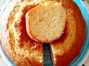 Una foto de torta de naranja