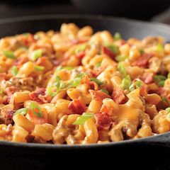 A picture of BBQ Mac and Cheese.