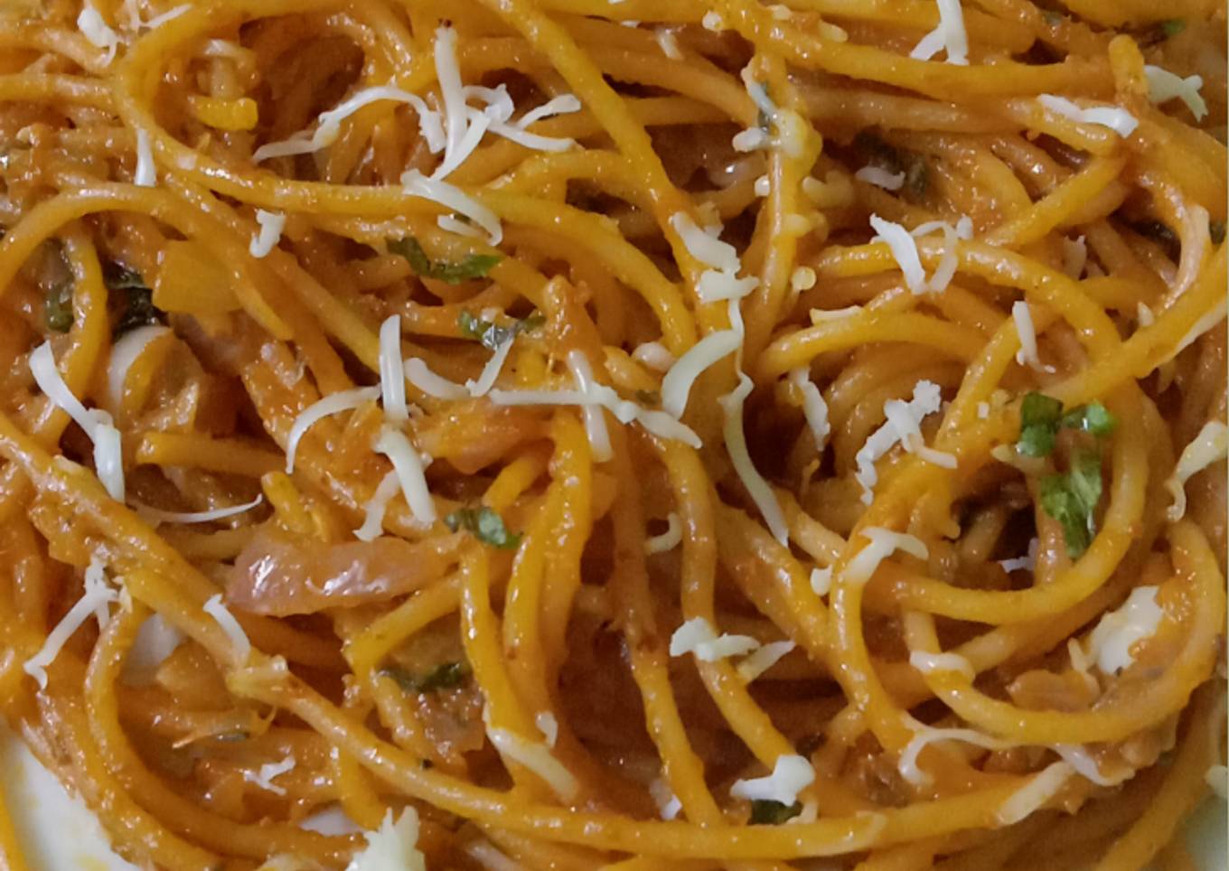 Spaghetti with Tomato Sauce