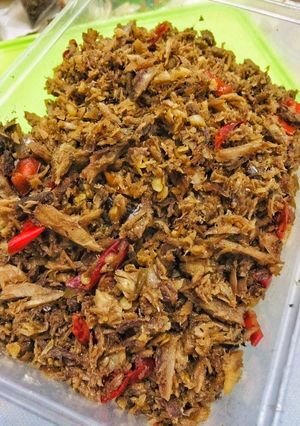 Foto resep Cue tongkol suwir paling simple!