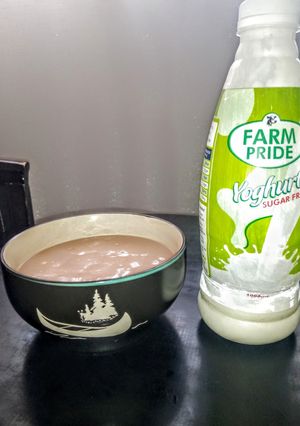 A picture of Guinea corn pap and yoghurt/milk.