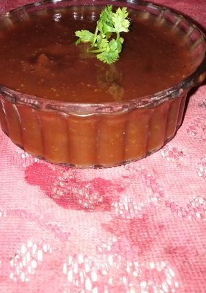 A picture of Chatpati imli ki chutney.