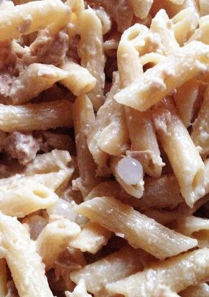 Foto di Farfalle tonno, cipolline e capperi