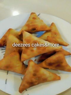 A picture of Crispy samosa.