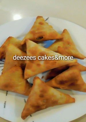 A picture of Crispy samosa.