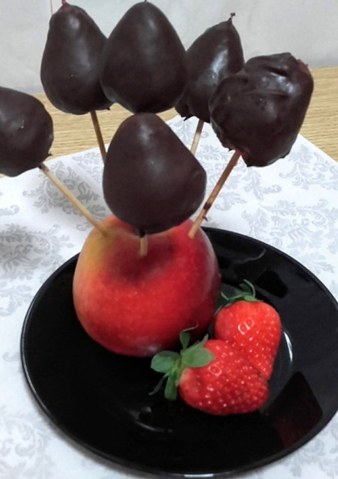 Una foto de Cake pops - fresa y chocolate
