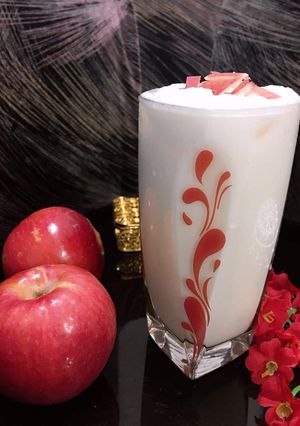 A picture of Apple Milk shake.