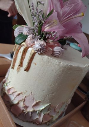Una foto de . DECORACIÓN DE TORTA