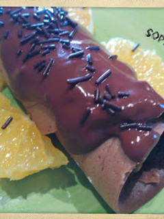 Una foto de Crêpe de chocolate con chocolate