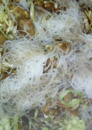 Una foto de Chop suey de pollo rápido y fácil