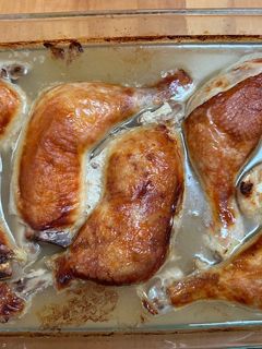 Una foto de Pollo asado al vino