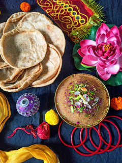 हलवा पूरी (halwa poori recipe in Hindi) रेसिपी मुख्य फोटो
